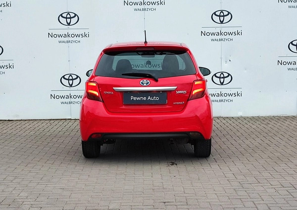 Toyota Yaris cena 46900 przebieg: 154535, rok produkcji 2015 z Wałbrzych małe 277